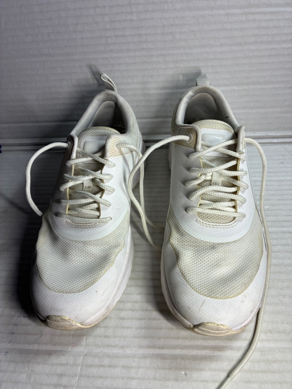 Nike White Athletic Sneakers - USED SKU 599409-104